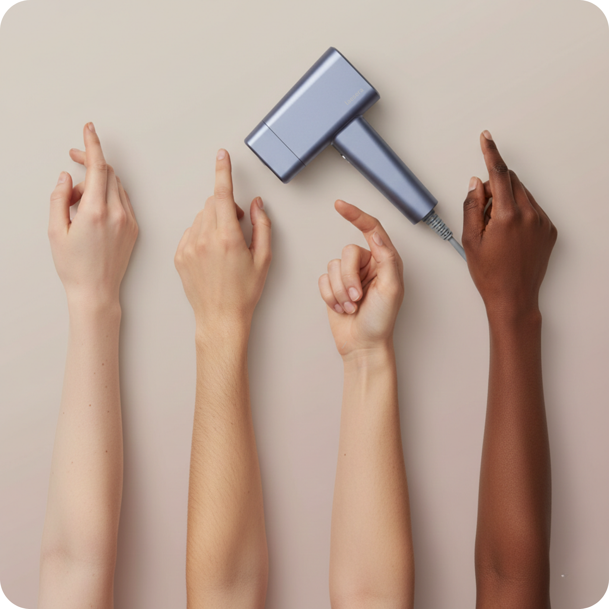 Verschillende huidtypes naast elkaar met een IPL-apparaat, ter illustratie van de geschiktheid van IPL voor diverse huid- en haarkleuren.